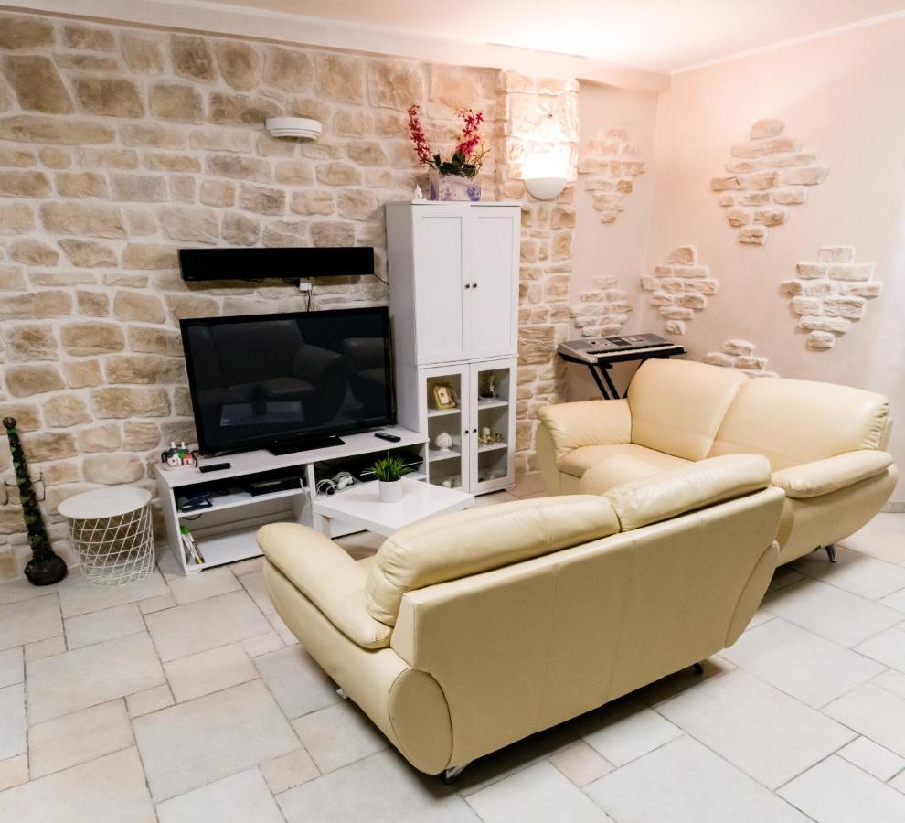 Villa Chanel Bellissima Villa Con Piscina Immersa Nella Valle D'Itria أوستوني المظهر الخارجي الصورة